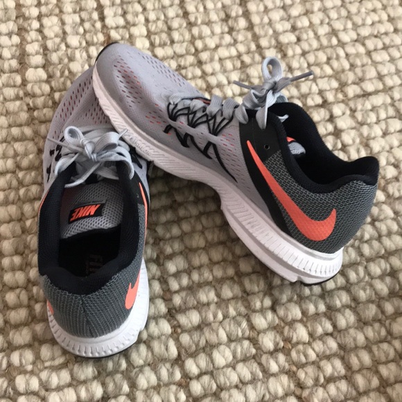Nike Shoes - Nike Zoom Winflo 3- size 8